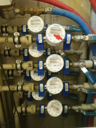 Wodomierze wymiana i legalizacja | Usługi hydrauliczne od A do Z | Hydro+